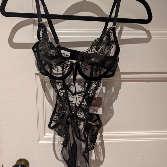 Bluebella Black Lace Bra Bodysuit - Picture 4 of 7